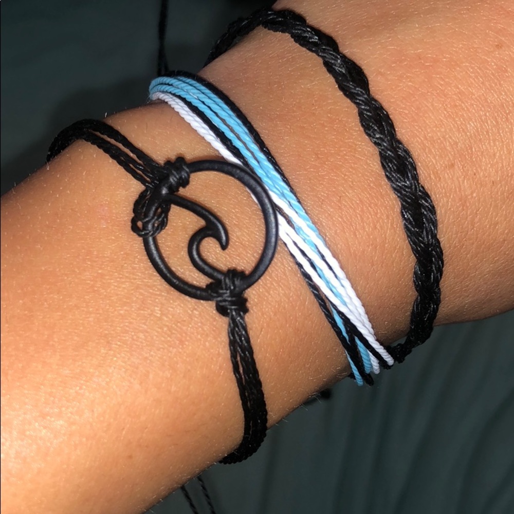 Cute trendy bracelets!!